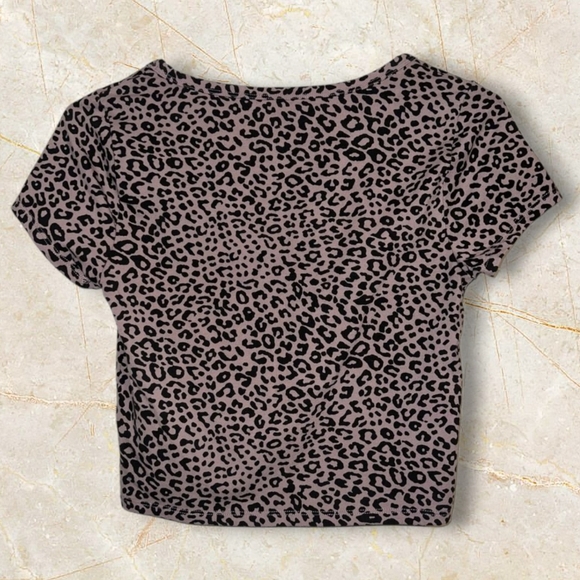3 for $15 Aeropostale Leopard Crop Tee - Picture 2 of 2